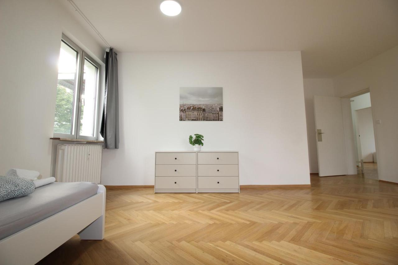 Apartmenthaus Kitzingen - Grosszuegige Wohnungen Fuer Je 6 Personen Mit Balkon Экстерьер фото