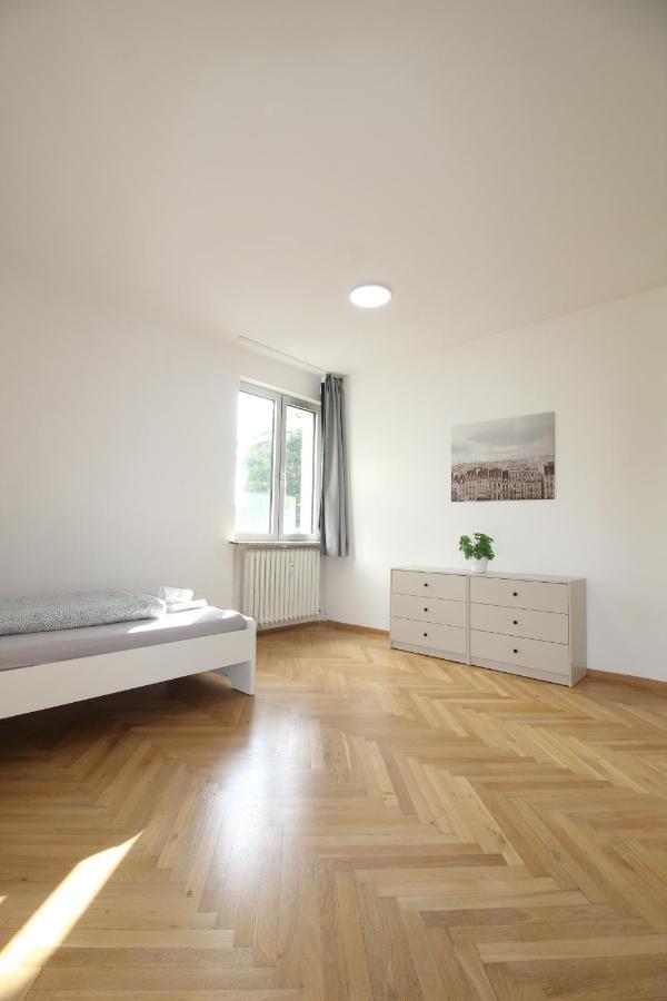 Apartmenthaus Kitzingen - Grosszuegige Wohnungen Fuer Je 6 Personen Mit Balkon Экстерьер фото